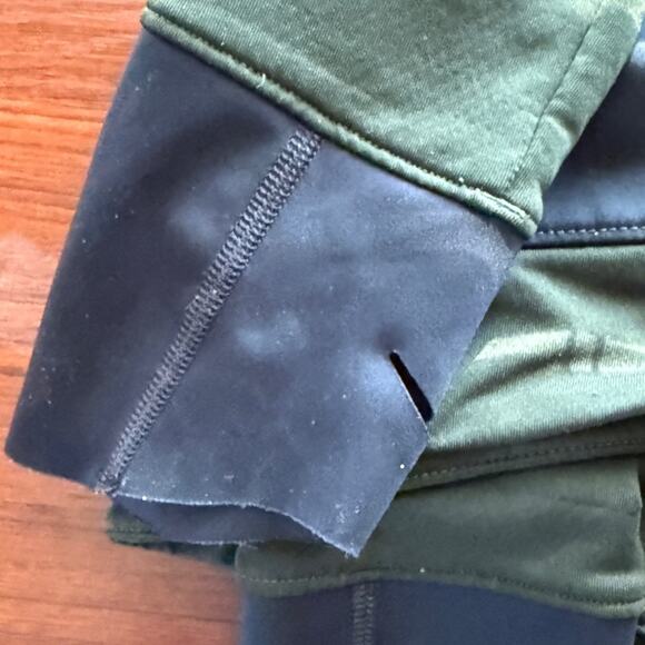 Under Armour Green Black Performance Long Sleeve Womens Medium Running Top - Picture 6 of 6